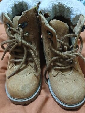 Kids Suede Tan Brown Lace-Up Winter Boots with Faux-Fur Collar